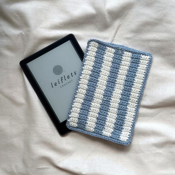 Crochet Stripe Kindle Sleeve
